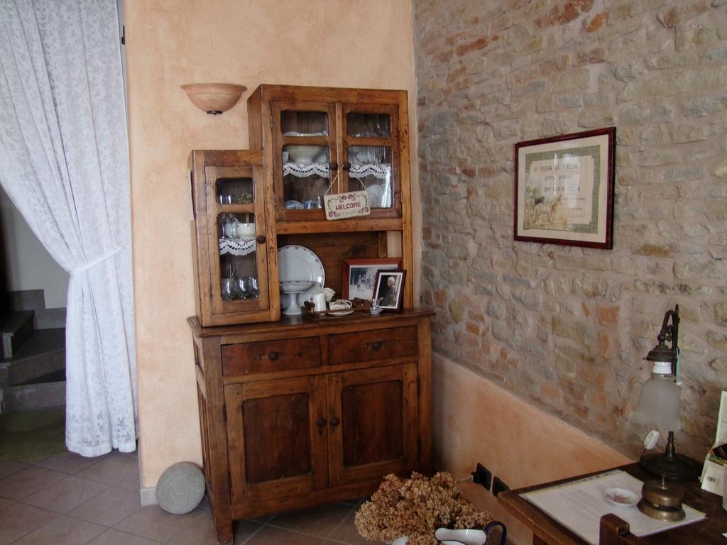 Casa Branzele Bed and Breakfast Trezzo Tinella Exteriör bild