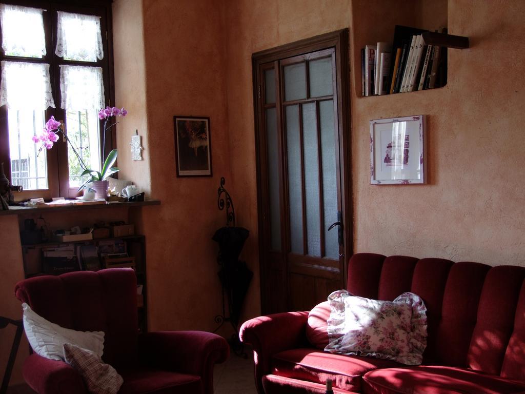 Casa Branzele Bed and Breakfast Trezzo Tinella Exteriör bild