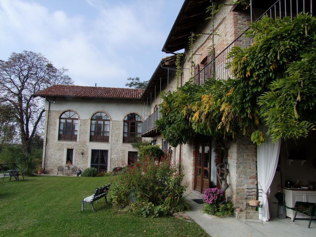 Casa Branzele Bed and Breakfast Trezzo Tinella Exteriör bild