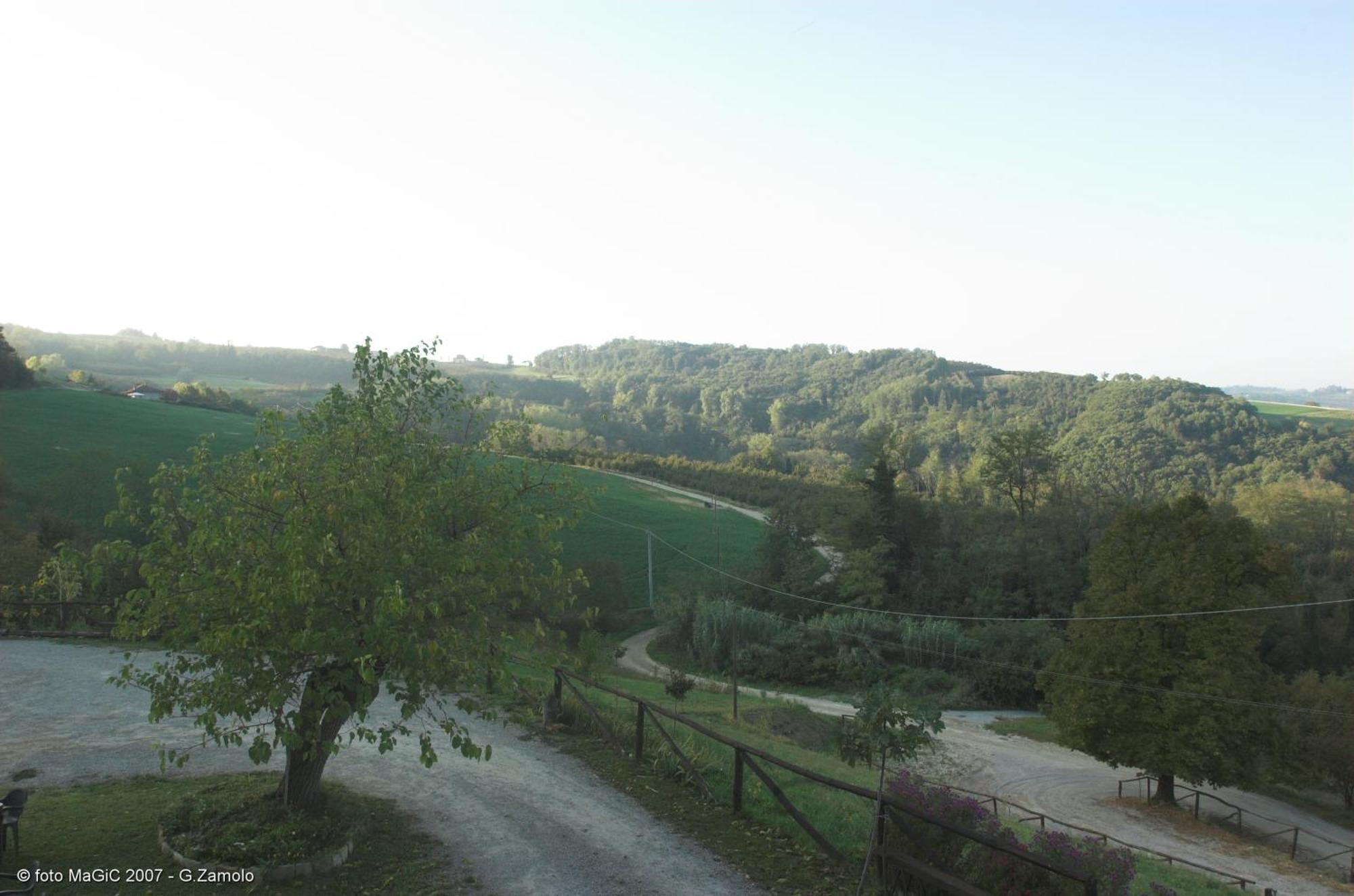 Casa Branzele Bed and Breakfast Trezzo Tinella Exteriör bild