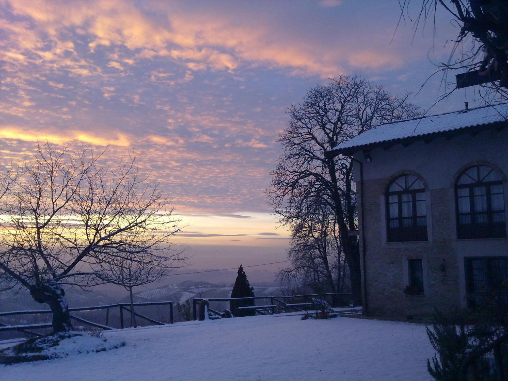 Casa Branzele Bed and Breakfast Trezzo Tinella Exteriör bild