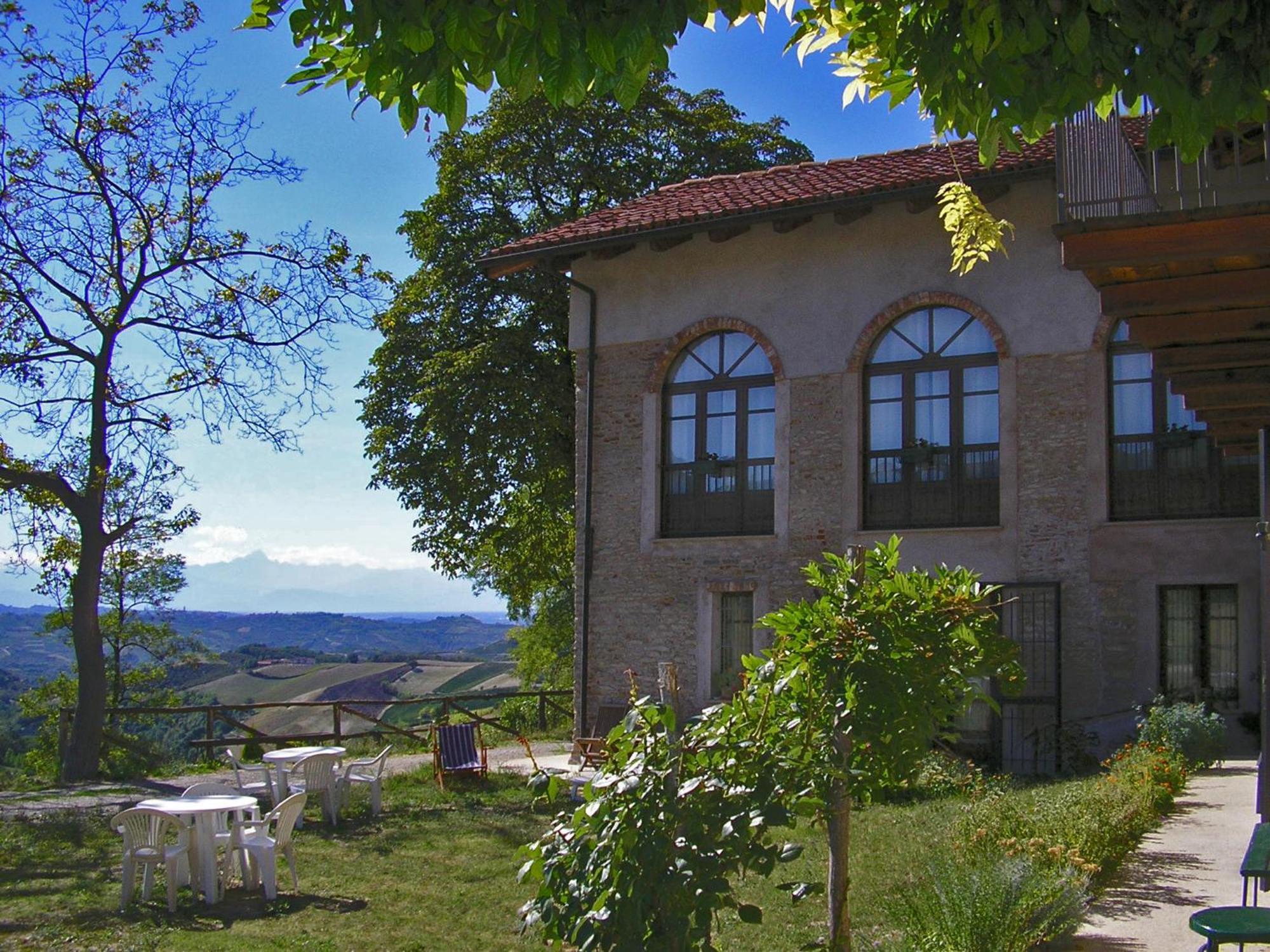 Casa Branzele Bed and Breakfast Trezzo Tinella Exteriör bild